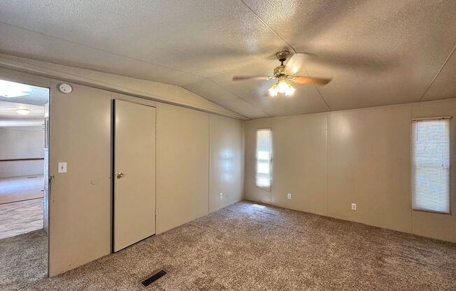 3 beds, 2 baths, $1,200