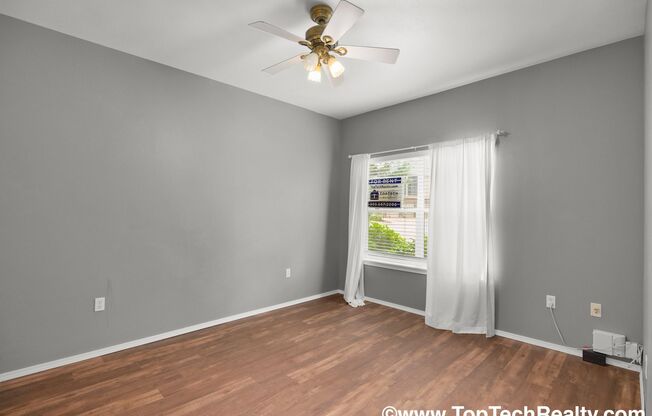 Charming 3 BD* 2 BA Townhome Located In Hillsboro's Briarcreek Community *Recently Updated!* *Full Bed/Bath First Level* *Great Patio!*