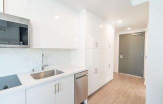 Studio, 1 bath, 345 sqft, $2,740, Unit 304