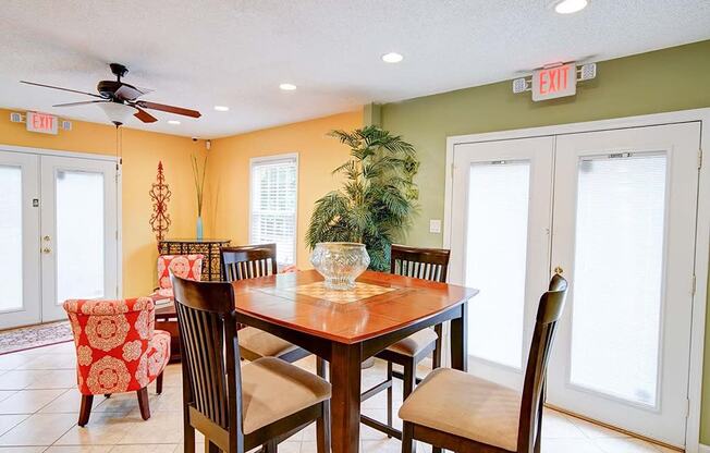 Dining Area at Timberstone, Charlotte, North Carolina