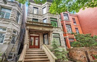 653 W Wrightwood Ave 2F
