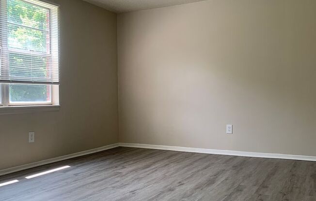 2 beds, 1 bath, 700 sqft, $880, Unit 9147
