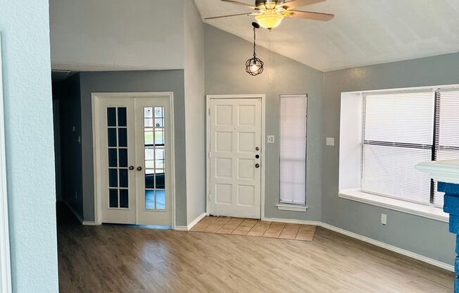 1646 HANCOCK DR
