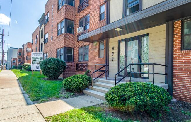 1 bed, 1 bath, 517 sqft, $999, Unit 503-08