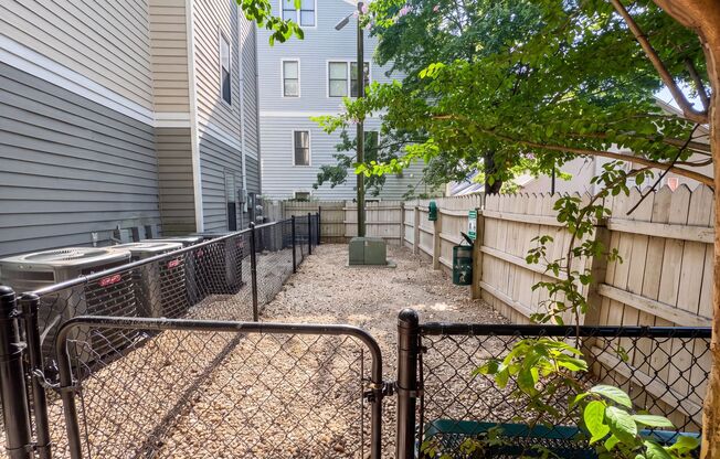 1 bed, 1 bath, 670 sqft, $1,250