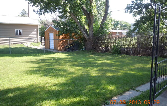 3 beds, 2 baths, $1,495