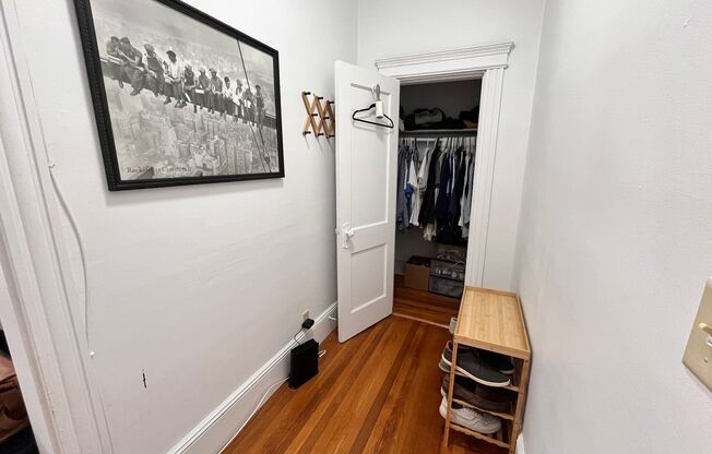 Studio, 1 bath, 475 sqft, $2,500, Unit 44