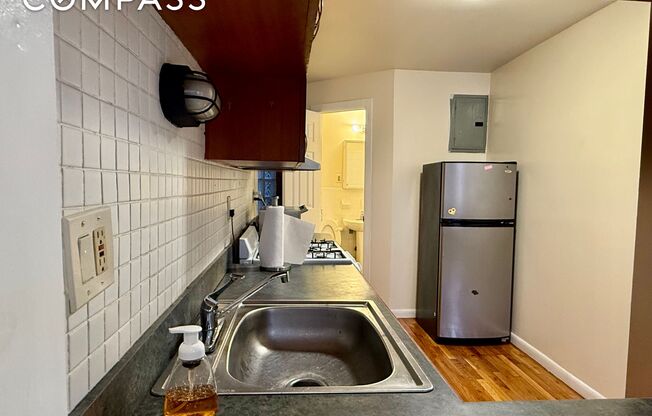 1672 ALT AVE 3