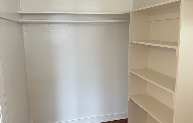 Studio, 1 bath, 377 sqft, $1,550, Unit 21