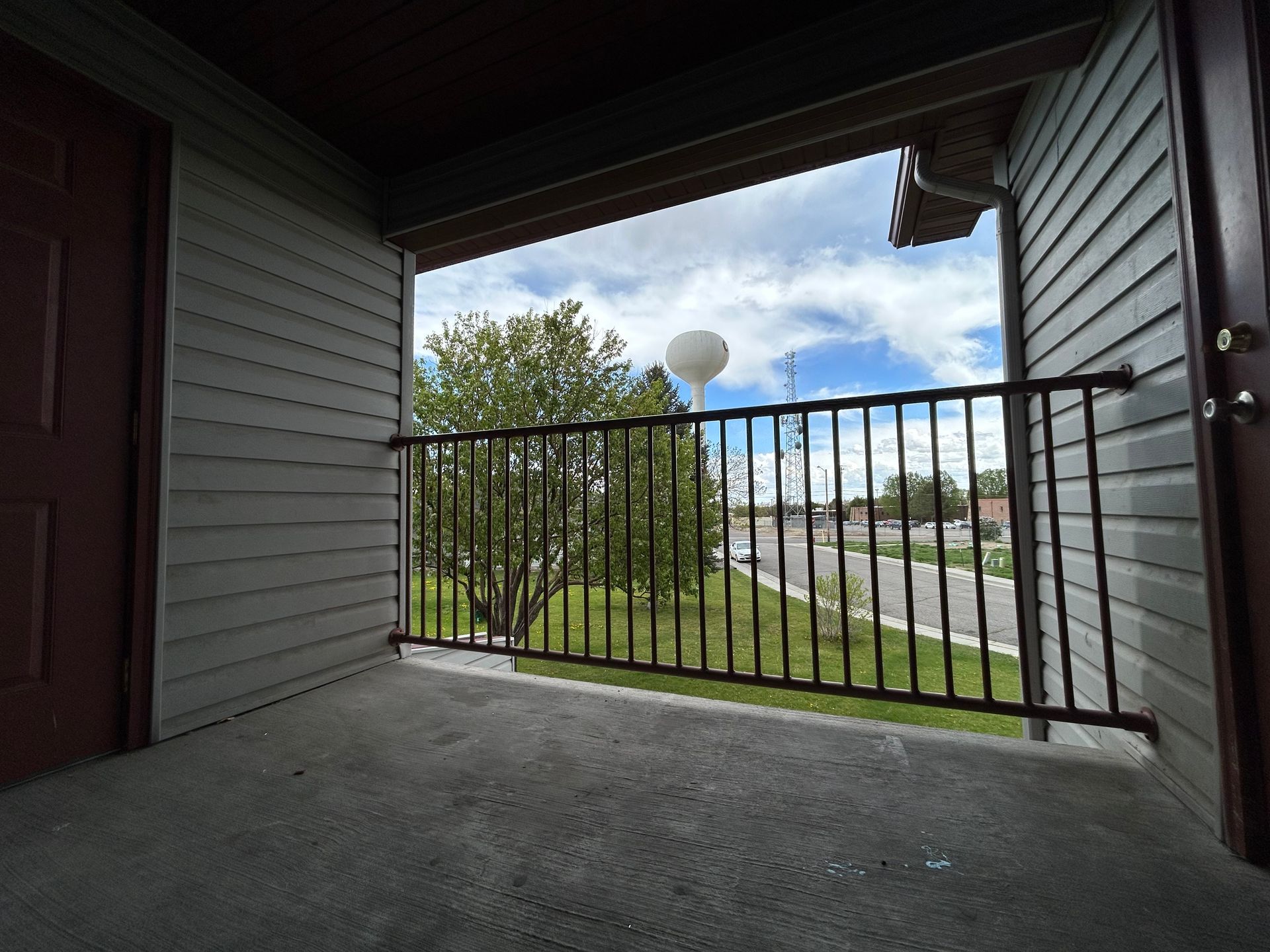 Riverton Apartments