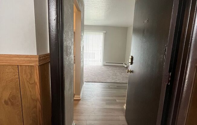 1 bed, 1 bath, $960, Unit 205