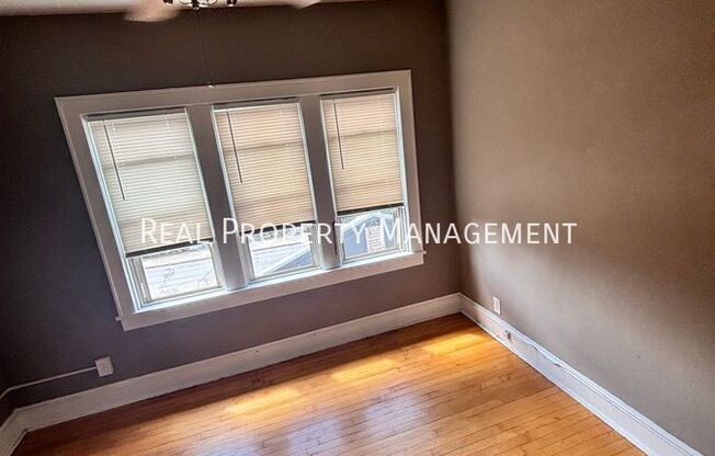 1686 B N VAN BUREN ST