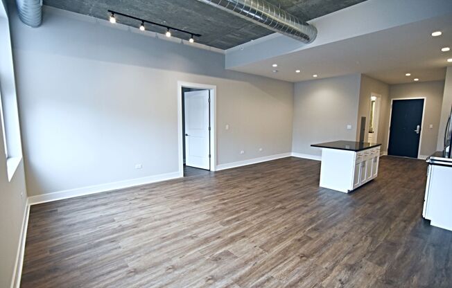 1 bed, 1 bath, 673 sqft, $3,050, Unit 3833-314