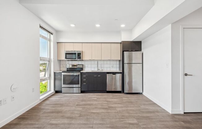 Crane 3200 16th Avenue W