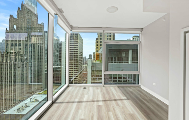 215 E ILLINOIS ST