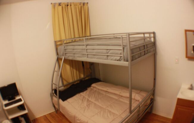 1 bed, 1 bath, 90 sqft, $1,195, Unit 14 - 3D