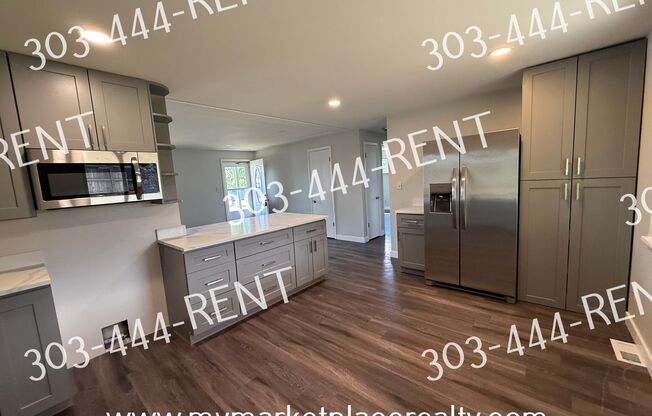 Charming Lakewood Home - 4 Bedrooms & 2 Bathrooms