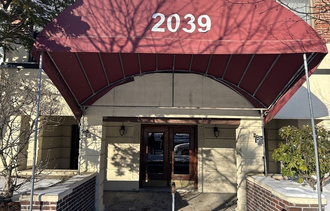 2039 Commonwealth Ave.