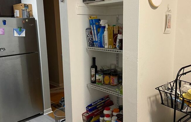 1 bed, 1 bath, $2,025, Unit 450