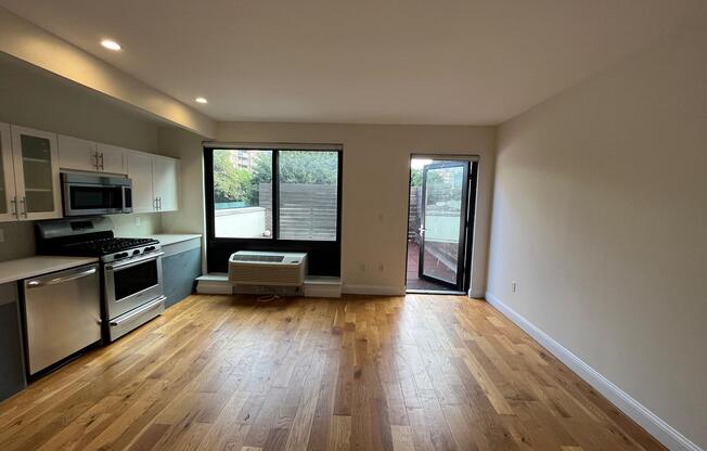490 MYRTLE AVE