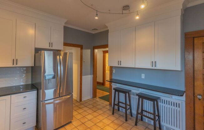 3 Bedroom Home Walking Distance to Wallingford Center