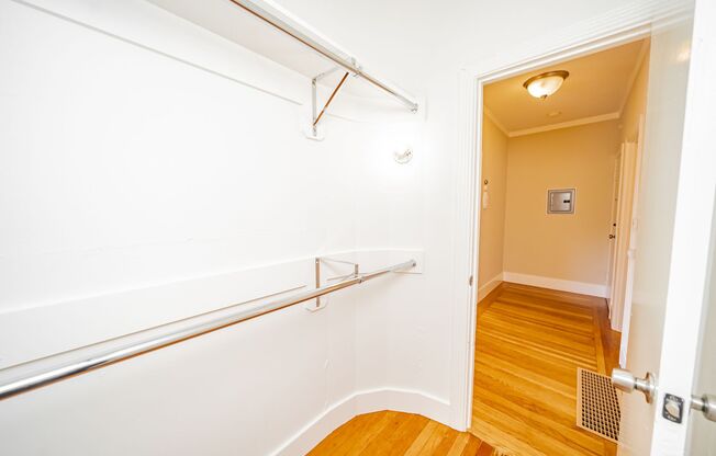 1 bed, 1 bath, $2,050, Unit 4