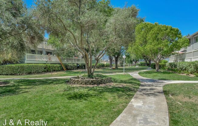 3655 Birchwood Ter, 312
