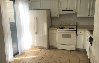 2 beds, 1 bath, $1,595