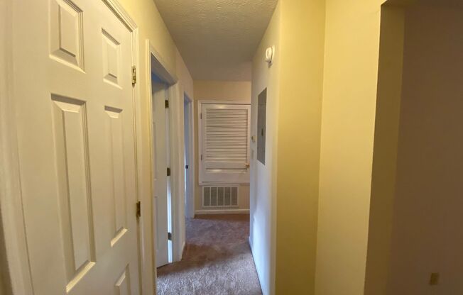 2 beds, 1 bath, 800 sqft, $775, Unit Apt C