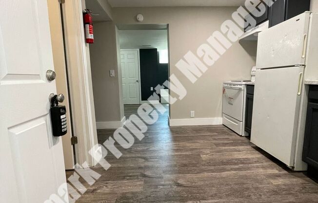 Studio, 1 bath, 450 sqft, $650