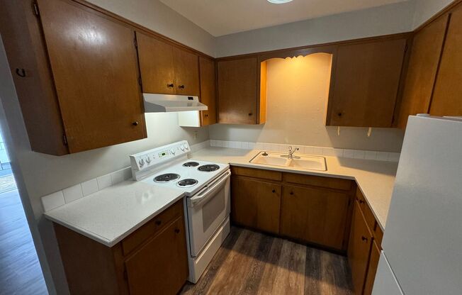 1 bed, 1 bath, $1,150, Unit 18