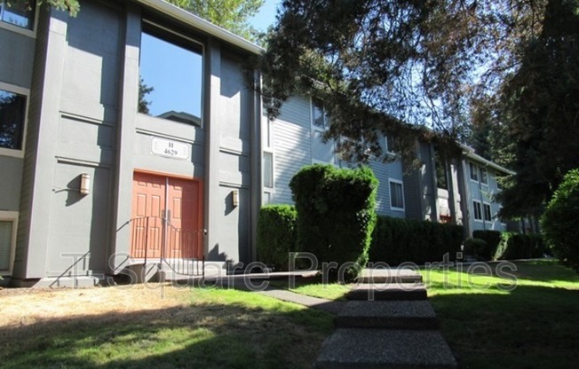 4629 W Lake Sammamish Pkwy SE