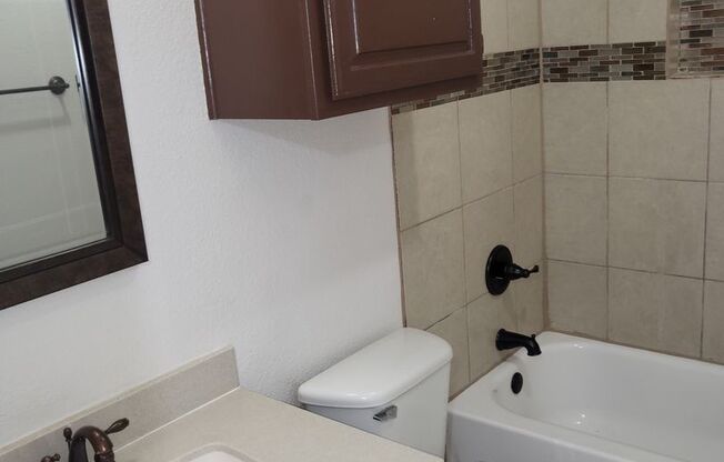 2 beds, 2 baths, $1,595, Unit #1120