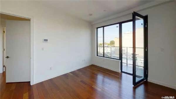 2 beds, 1 bath, 882 sqft, $3,500