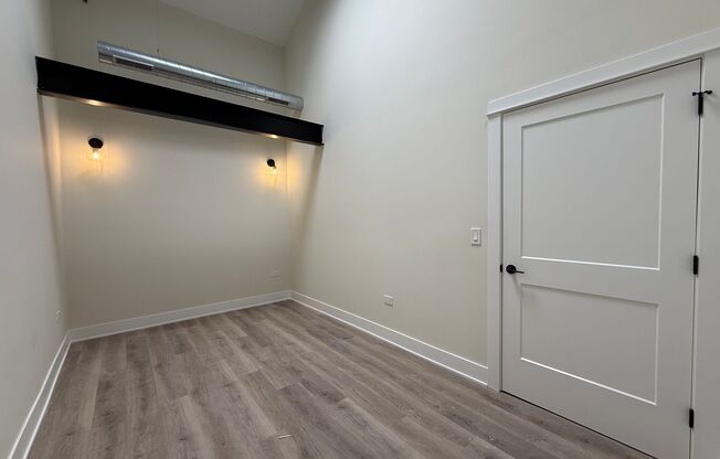 2 beds, 2 baths, 1,000 sqft, $3,985, Unit 211