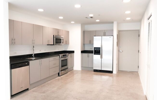 Studio, 1 bath, 796 sqft, $2,550, Unit Unit 210