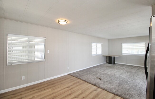 303 S RECKER RD