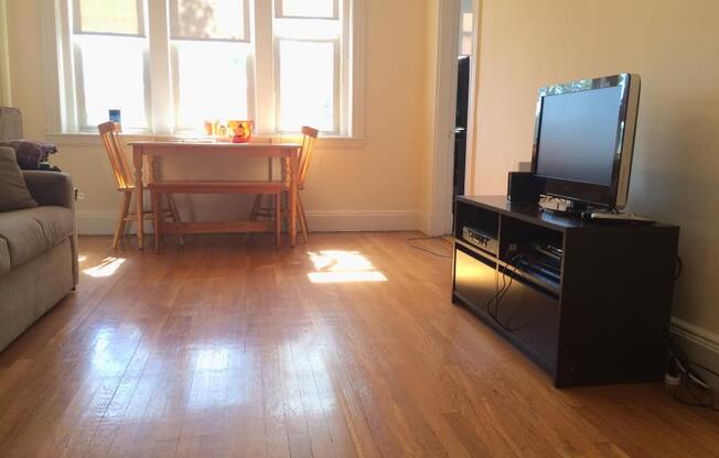 1715 Commonwealth Ave