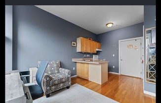 1 bed, 1 bath, 335 sqft, $2,800, Unit 63