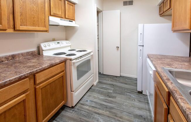 1 bed, 1 bath, 725 sqft, $749