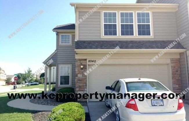 3 beds, 2.5 baths, $1,895