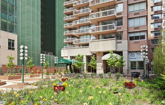 1 bed, 1 bath, $3,250, Unit 17I