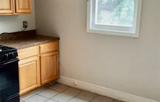 144 MAPES AVE