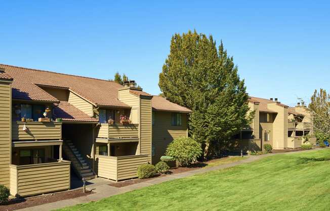 Apartments in Downtown Renton WA with Patios/ Balconies