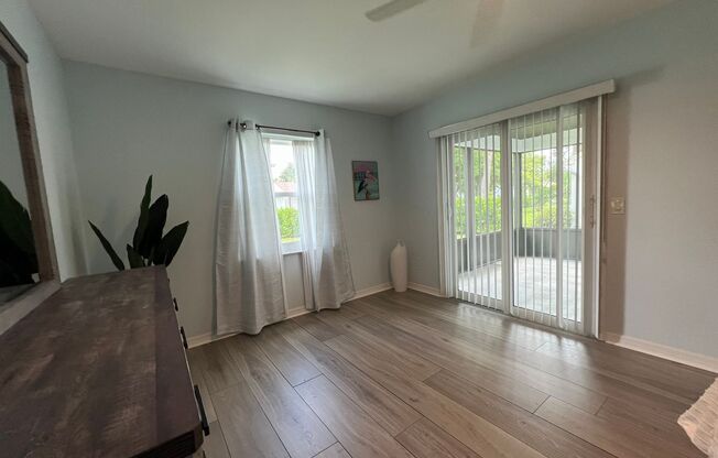 2 beds, 1 bath, $2,295