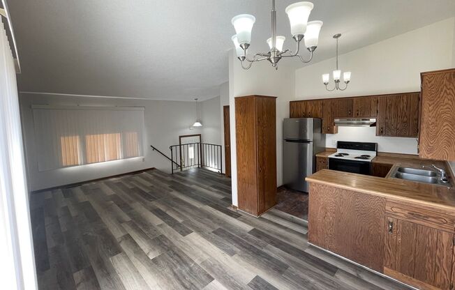 2 beds, 1 bath, 800 sqft, $1,250, Unit 1928-C