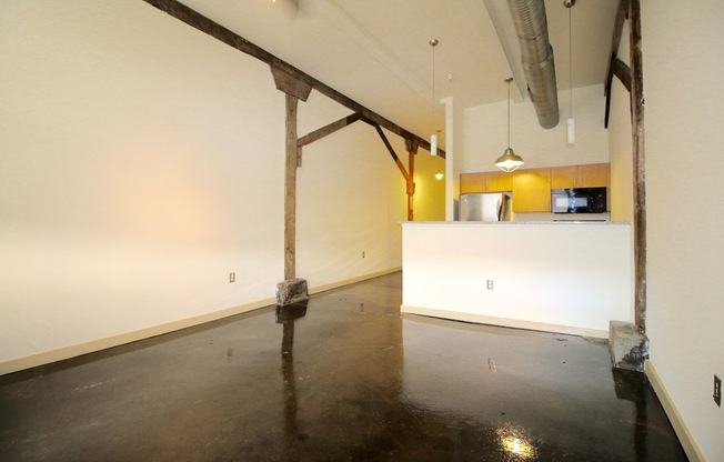 1 bed, 1 bath, 644 sqft, $1,295, Unit APT 11W