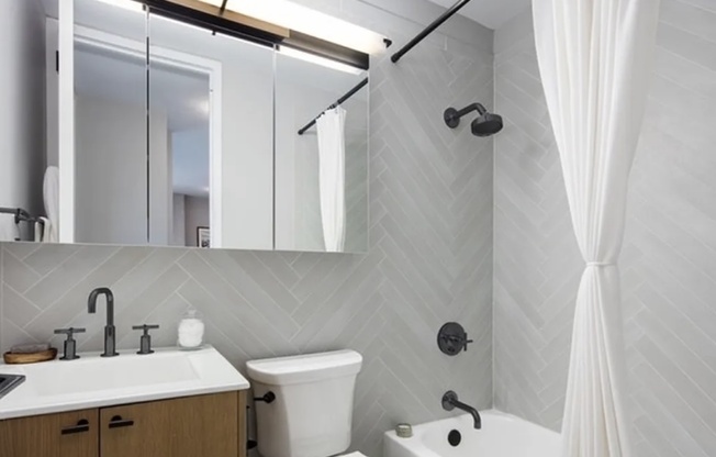 1 bed, 1 bath, 600 sqft, $4,399, Unit 21H