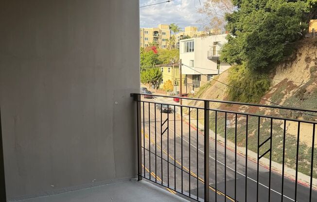 Studio, 1 bath, 362 sqft, $2,300, Unit 410