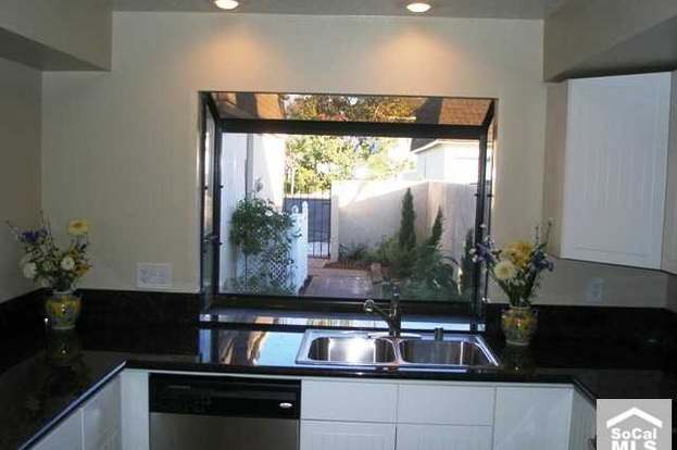 13 ROCKROSE WAY